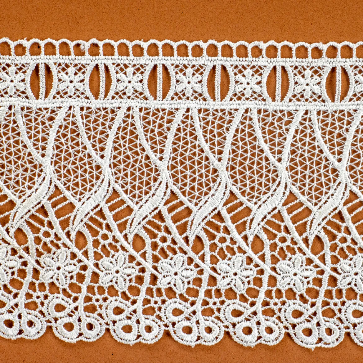 PIZZO MACRAME CON PASSANASTRO