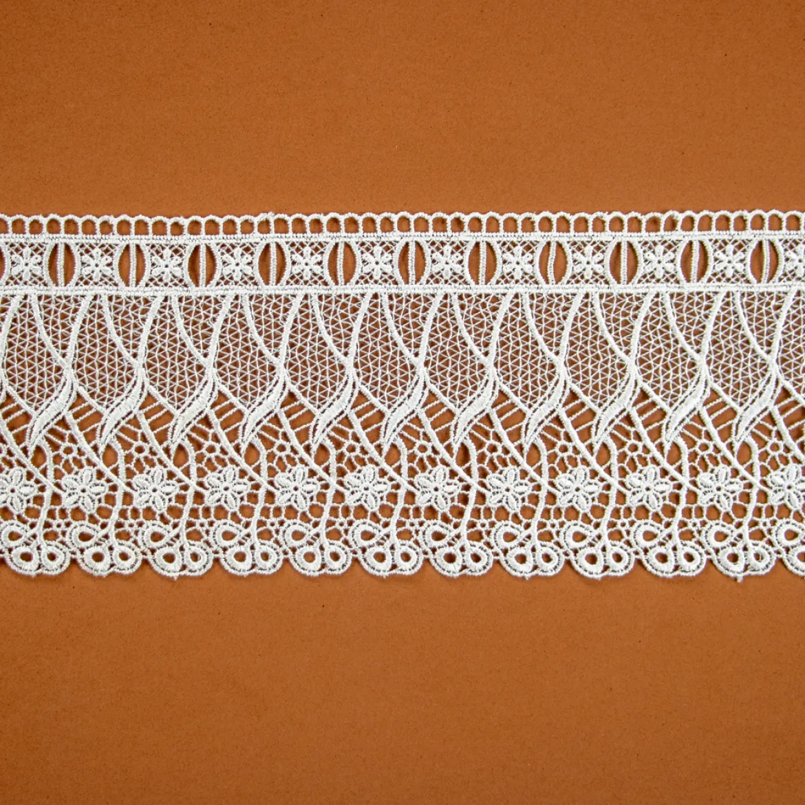 PIZZO MACRAME CON PASSANASTRO