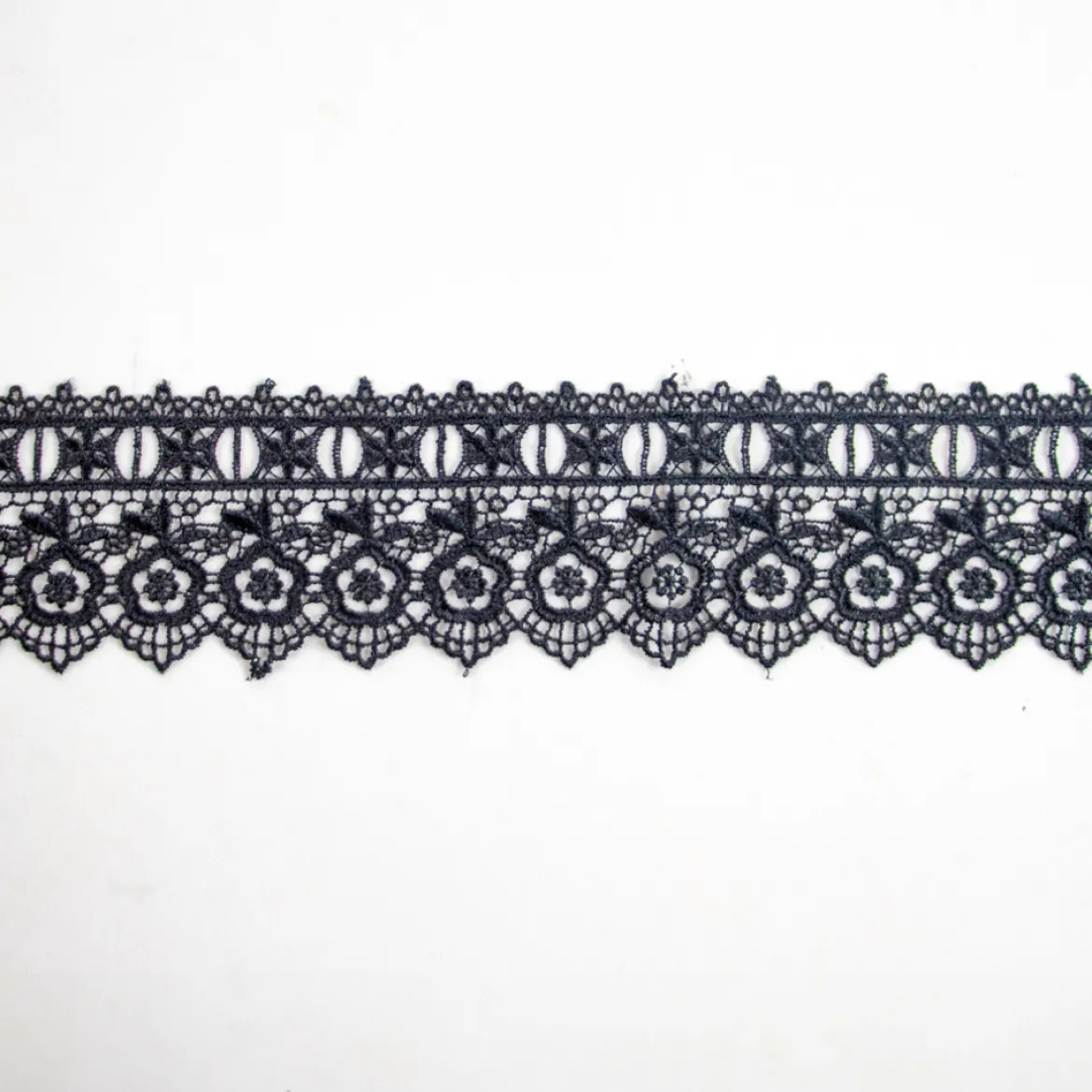 PIZZO MACRAME CON PASSANASTRO
