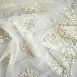 TULLE RICAMATO PERLINE E PAILLETTES